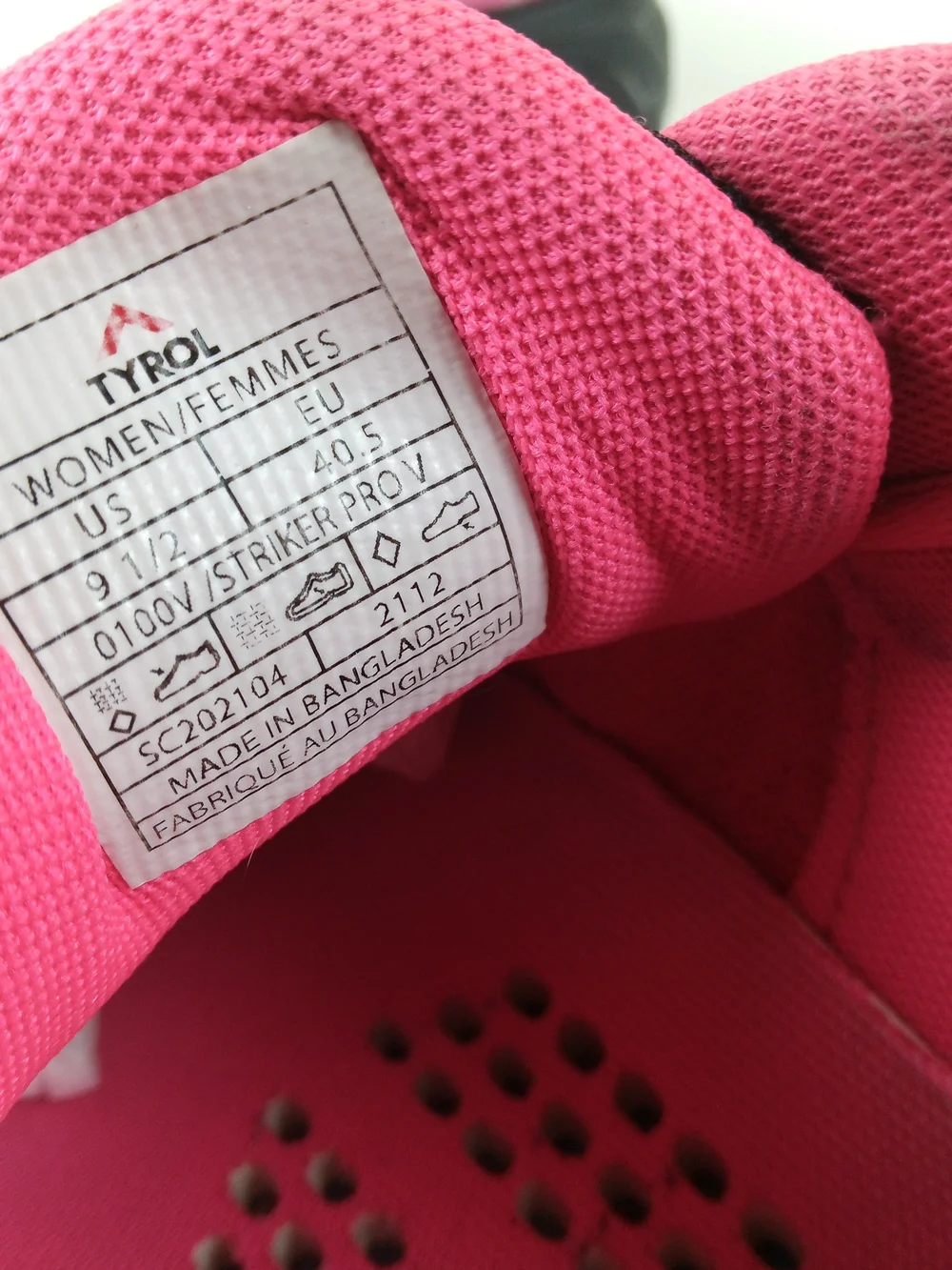 Tyrol Womens Striker Pro V Pickleball Shoes Size 9.5 Pink Vibram Court Sneakers